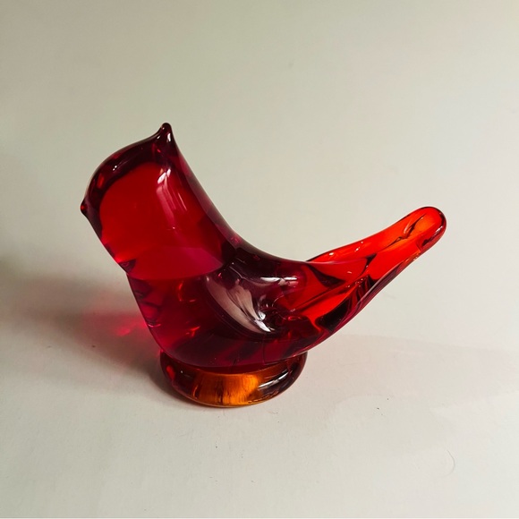 Cardinal of Love Red Bird Titan Glass Figurine Red Signed - Picture 2 of 9